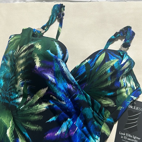 NWT MIRACLESUIT Useppa Siren One Piece Swimsuit - Picture 8 of 15